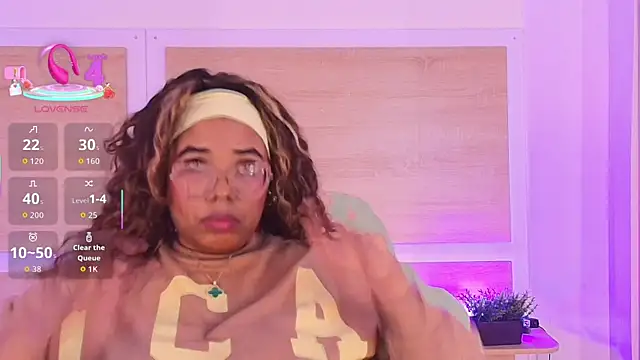  nickypurple  online show from November 2025 07:03:01 PM