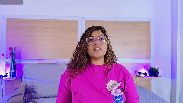 Snapshot of _nickypurple_ chatting on September 2025 11:32:01 AM nickypurple online show from September 2025 11:32:01 AM