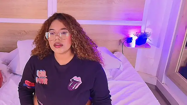  nickypurple  online show from February 2026 07:14:01 PM