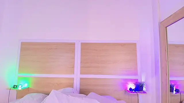  nickypurple  online show from March 2026 07:10:02 PM