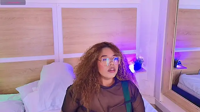  nickypurple  online show from February 2026 07:14:01 PM