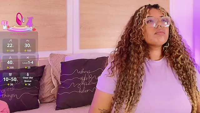 Snapshot of _nickypurple_ chatting on September 2025 02:35:02 PM nickypurple online show from September 2025 02:35:02 PM