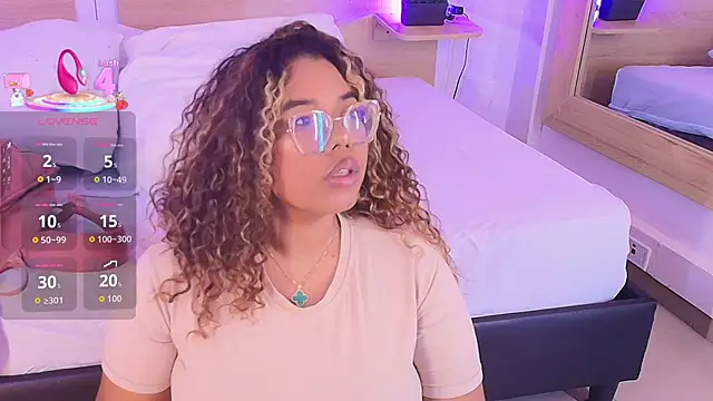  nickypurple  online show from November 2025 06:23:02 PM