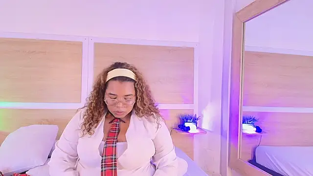  nickypurple  online show from March 2026 07:17:01 PM