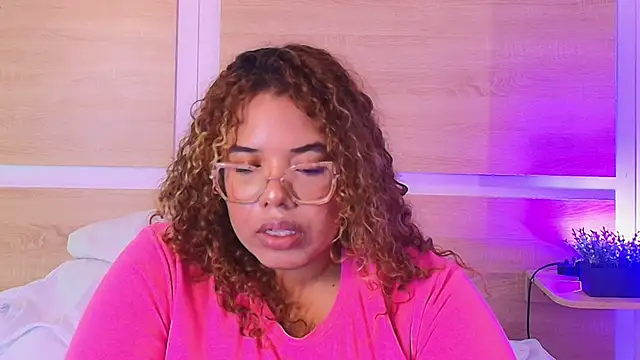  nickypurple  online show from March 2026 06:31:01 PM