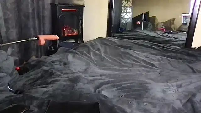 TiffaneyLove online show from December 2025 01:10:01 AM