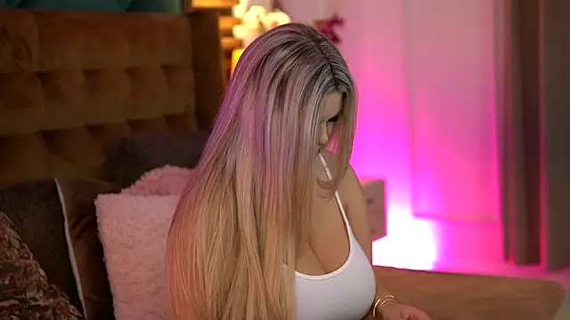 SophieBoobsX online show from December 2025 06:27:01 AM