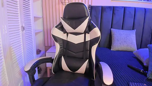 Snapshot of ashlye_miller_ chatting on February 2026 04:34:02 AM ashlye miller online show from February 2026 04:34:02 AM