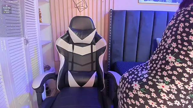 Snapshot of ashlye_miller_ chatting on February 2026 04:31:02 AM ashlye miller online show from February 2026 04:31:02 AM