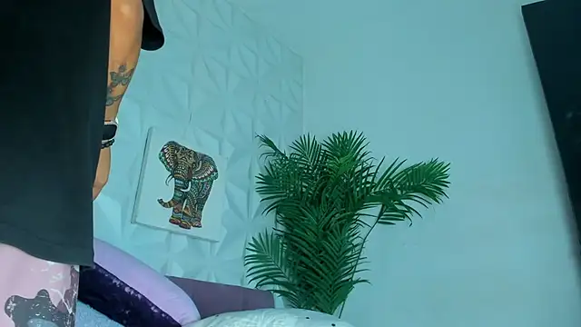 Hellen Sky online show from May 2026 07:11:02 PM