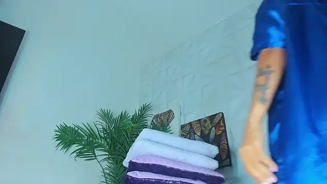 Hellen Sky online show from December 2025 08:44:01 PM