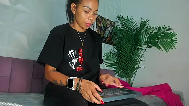 Hellen Sky online show from June 2026 07:03:01 PM