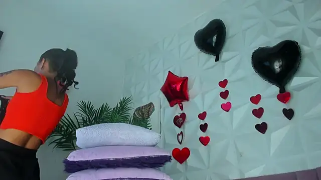 Hellen Sky online show from April 2026 07:09:01 PM