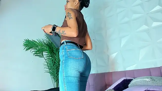 Hellen Sky online show from October 2025 07:23:01 PM