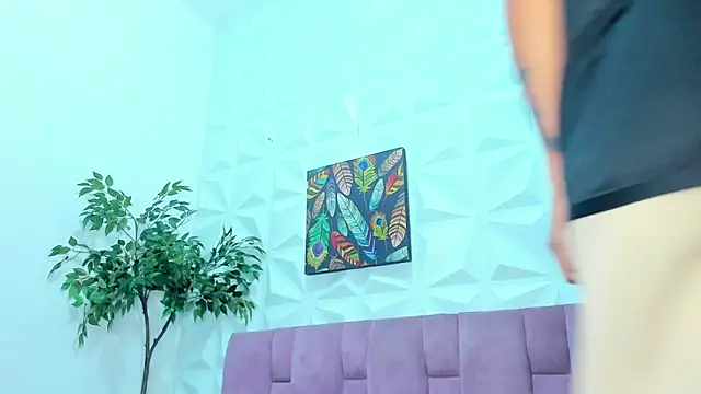 Hellen Sky online show from March 2025 07:06:02 PM