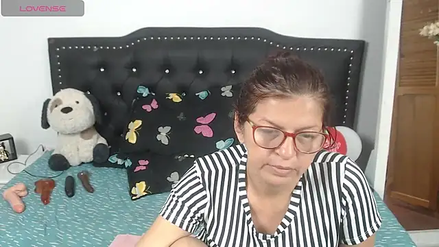 Snapshot of jellyfishhot chatting on March 2025 02:04:01 AM jellyfishhot online show from March 2025 02:04:01 AM