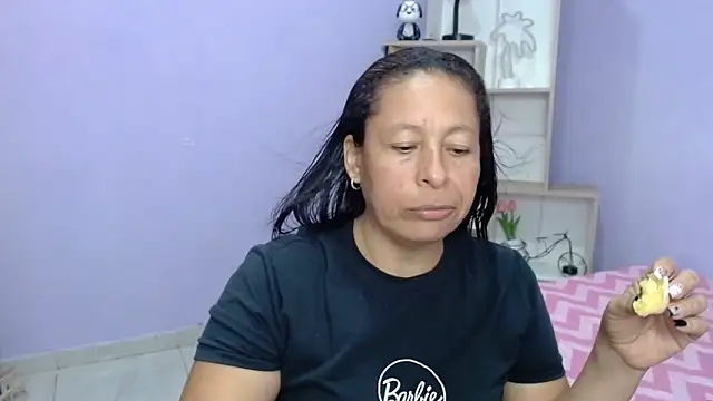 mature martina online show from October 2025 11:37:01 PM