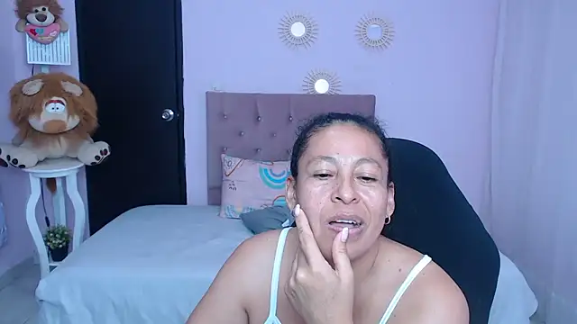 mature martina online show from March 2026 07:59:02 AM