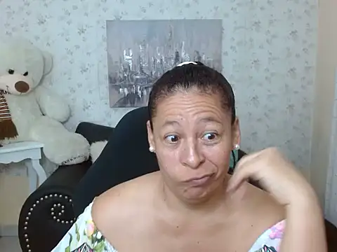 mature martina online show from April 2026 10:32:01 PM
