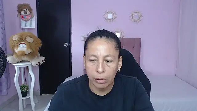 mature martina online show from March 2026 07:40:01 PM