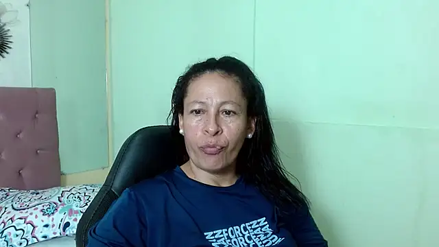 Snapshot of mature_martina chatting on March 2025 11:27:02 PM mature martina online show from March 2025 11:27:02 PM