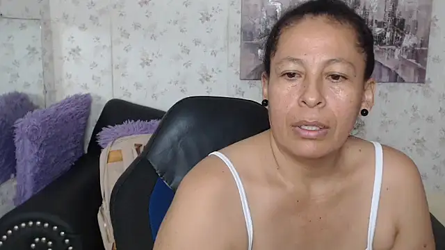 mature martina online show from June 2026 10:04:02 AM