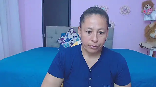 Snapshot of mature_martina chatting on January 2026 07:18:02 PM mature martina online show from January 2026 07:18:02 PM