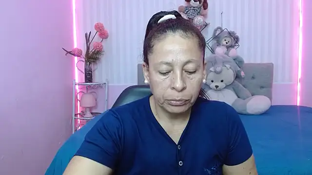 mature martina online show from May 2026 10:30:02 PM