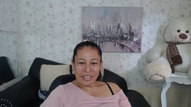 mature martina online show from May 2026 08:07:01 PM