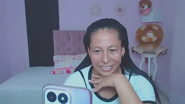 Snapshot of mature_martina chatting on February 2026 06:39:02 PM mature martina online show from February 2026 06:39:02 PM