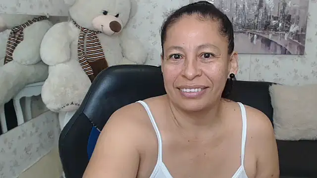mature martina online show from May 2026 08:18:02 AM