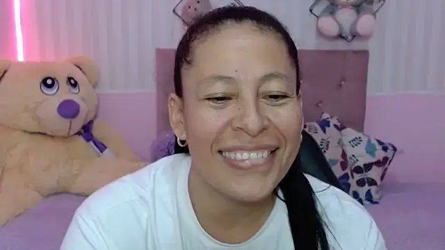 mature martina online show from November 2025 05:34:02 PM