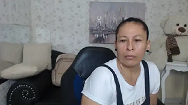 mature martina online show from June 2026 09:58:01 PM