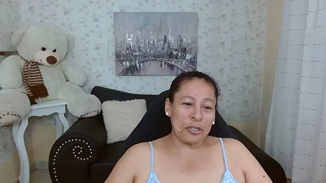 mature martina online show from April 2026 06:10:01 PM