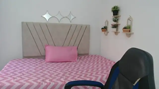 mature martina online show from April 2026 08:32:02 PM