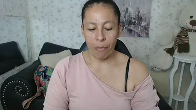 mature martina online show from June 2026 10:04:01 PM