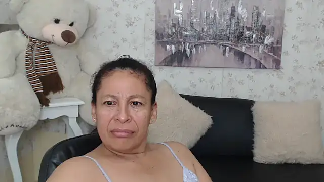 mature martina online show from May 2026 09:04:02 AM
