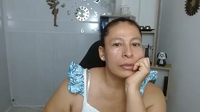 mature martina online show from May 2026 09:29:02 PM
