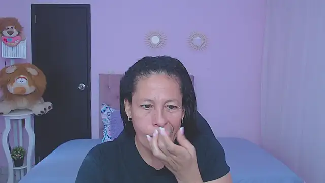 Snapshot of mature_martina chatting on February 2026 07:25:01 PM mature martina online show from February 2026 07:25:01 PM