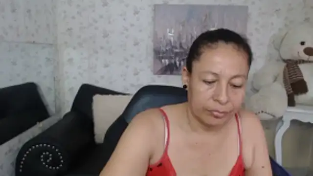 mature martina online show from May 2026 08:18:01 PM
