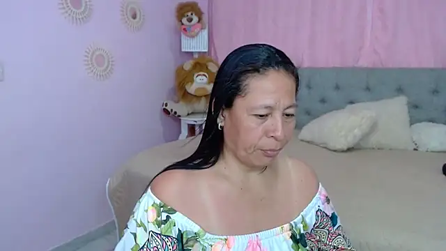 Snapshot of mature_martina chatting on October 2025 09:45:02 PM mature martina online show from October 2025 09:45:02 PM