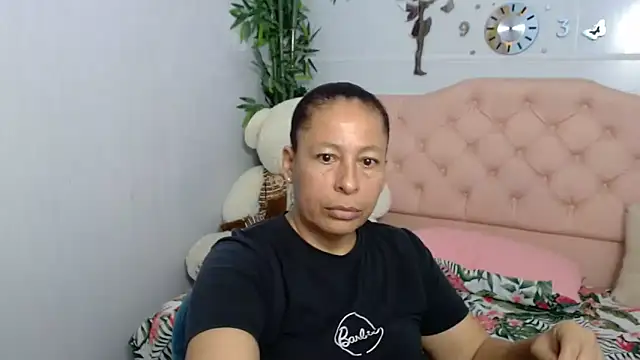 Snapshot of mature_martina chatting on September 2025 10:27:02 PM mature martina online show from September 2025 10:27:02 PM