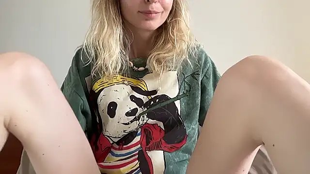 ivankai  online show from January 2026 03:21:01 AM