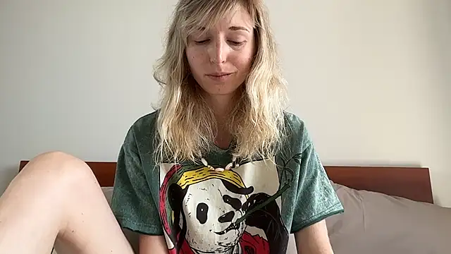 ivankai  online show from February 2026 03:19:01 AM