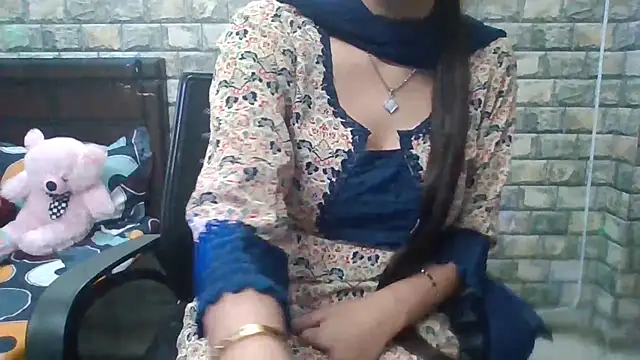 Sexy iknoor online show from November 2025 04:39:01 AM