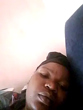 Snapshot of pretty-donna chatting on November 2025 06:29:01 AM pretty-donna online show from November 2025 06:29:01 AM