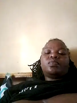 Snapshot of pretty-donna chatting on November 2025 10:25:02 AM pretty-donna online show from November 2025 10:25:02 AM