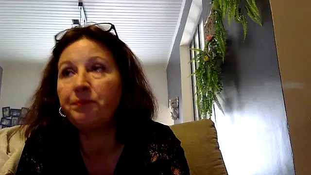 feline27 online show from November 2025 11:25:01 AM