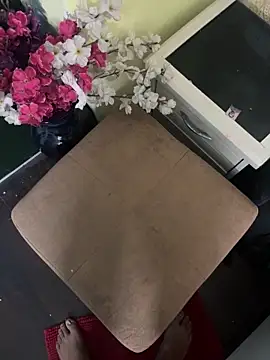 yourheroforfun online show from October 2025 06:30:01 PM