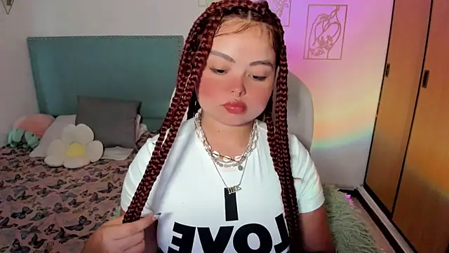 Snapshot of damn_that_booty chatting on December 2025 11:31:01 AM damn that booty online show from December 2025 11:31:01 AM